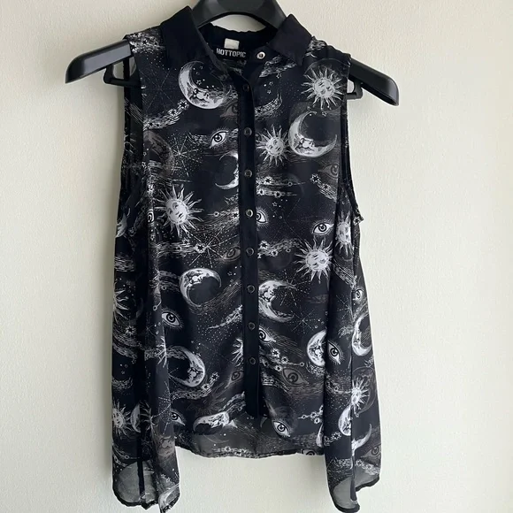 Hot topic shirt xs Whimsy Moon Sun Eye Celestial Tunic Top Black & White - Picture 2 of 5
